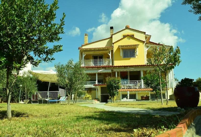 Eva S Treasure Nea Flogita Halkidiki