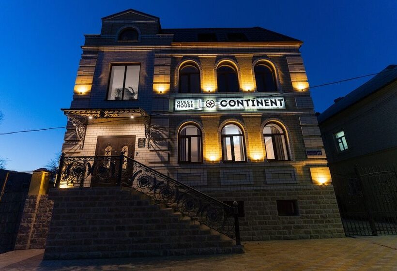 Отель Continent