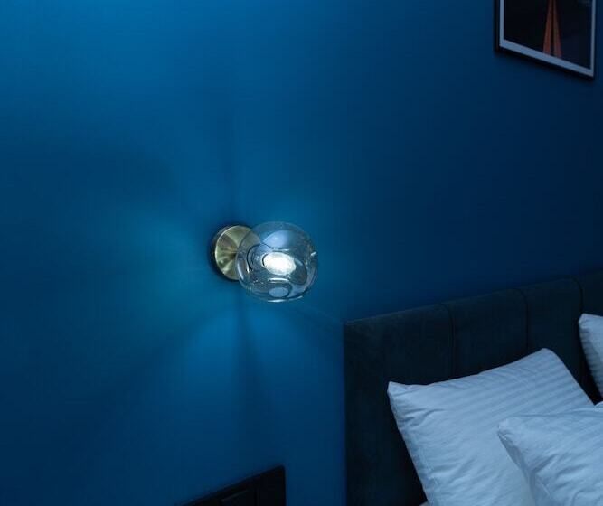 Отель Continent