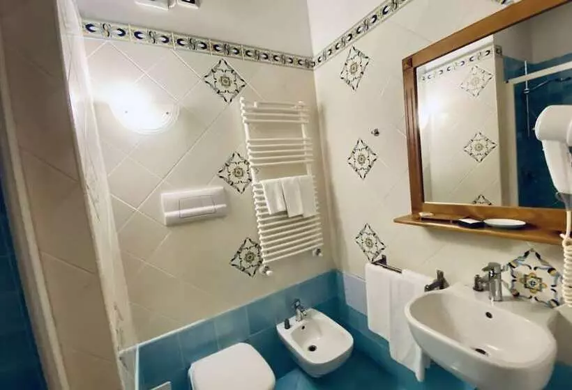 Majatalo Campagna Waterfalls View Suites