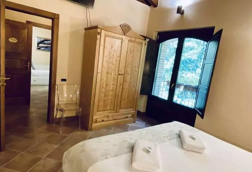 Majatalo Campagna Waterfalls View Suites