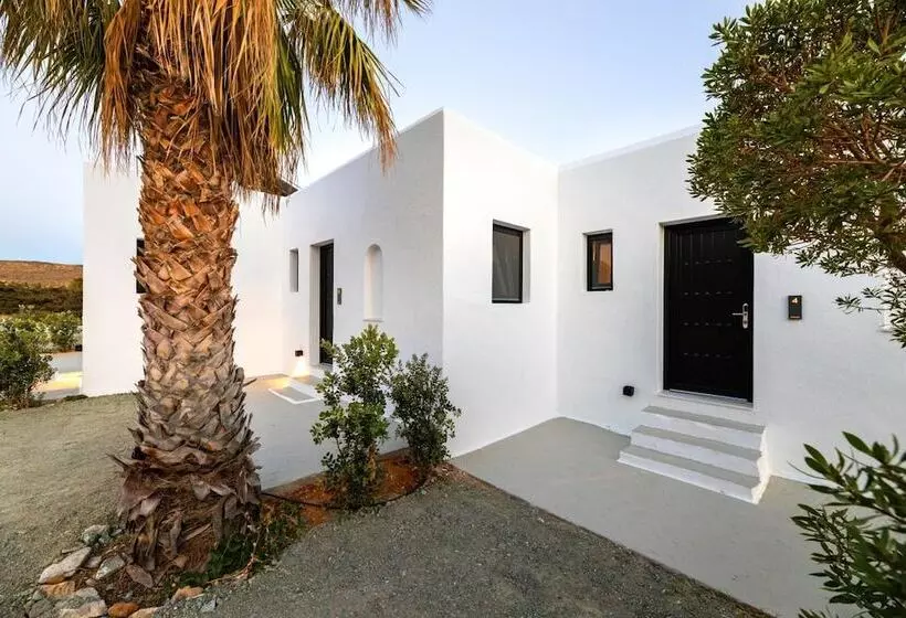 ペンション Omilos Beachfront House