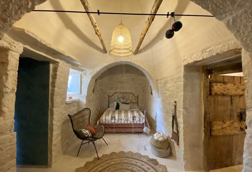 Private Boho Trullo Near Alberobello /locortotondo