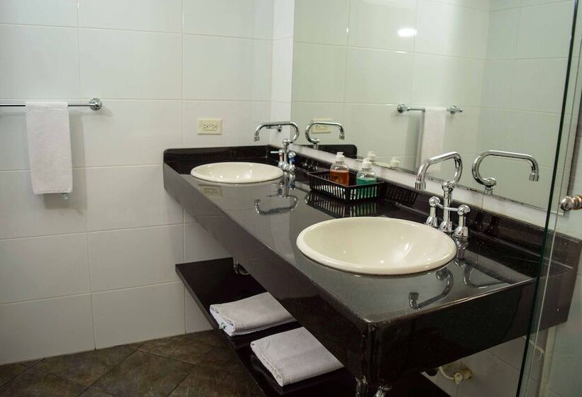 هتل Confort 80 Zona Rosa