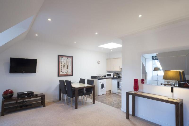 Fountain Court Apartments Grove Executive