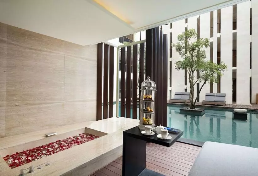 Отель Grand Seminyak   Lifestyle Boutique Bali Resort