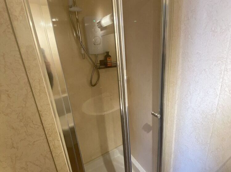 酒店 Autumn Leaves Guest House