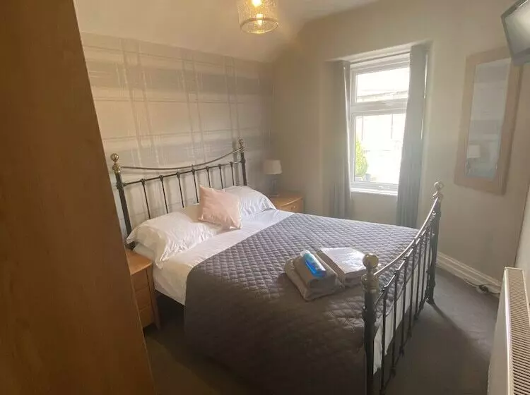 호텔 Autumn Leaves Guest House