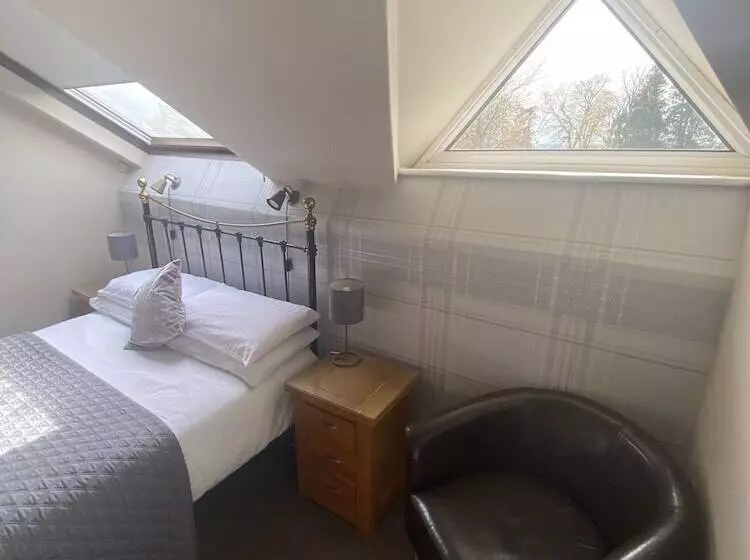 호텔 Autumn Leaves Guest House