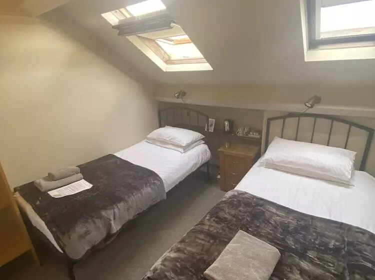 호텔 Autumn Leaves Guest House