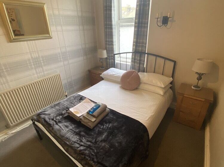 酒店 Autumn Leaves Guest House