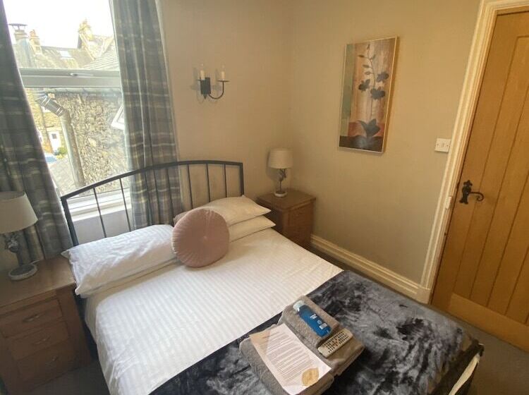 酒店 Autumn Leaves Guest House