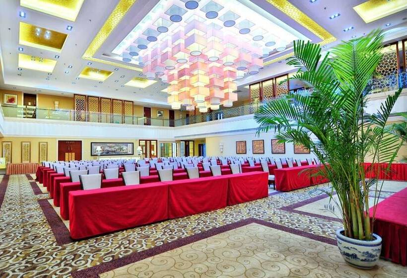 Отель Beijing Broadcasting Tower