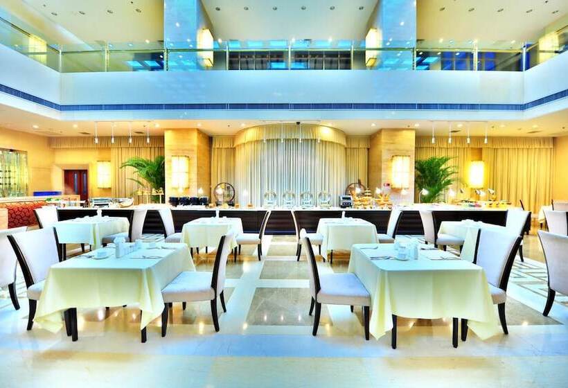 Отель Beijing Broadcasting Tower