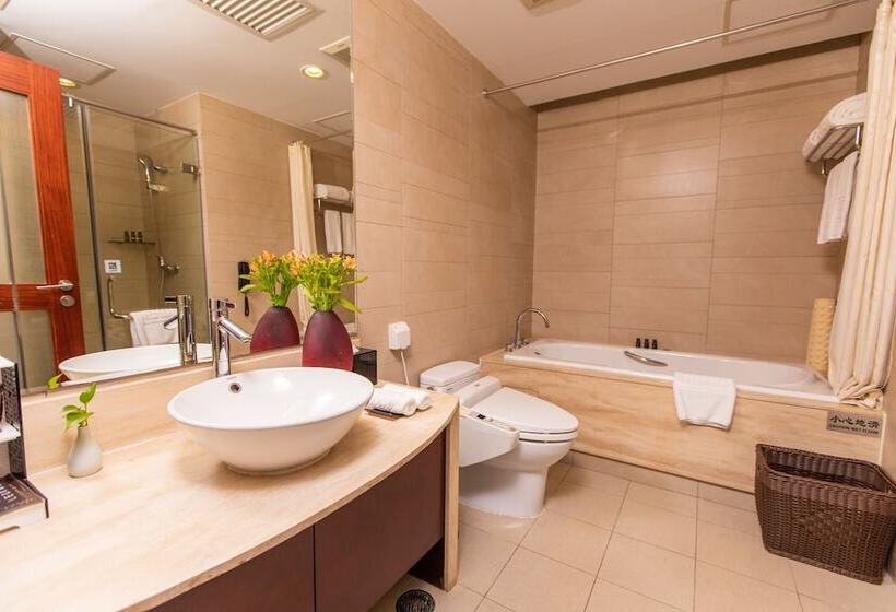 Отель Beijing Broadcasting Tower