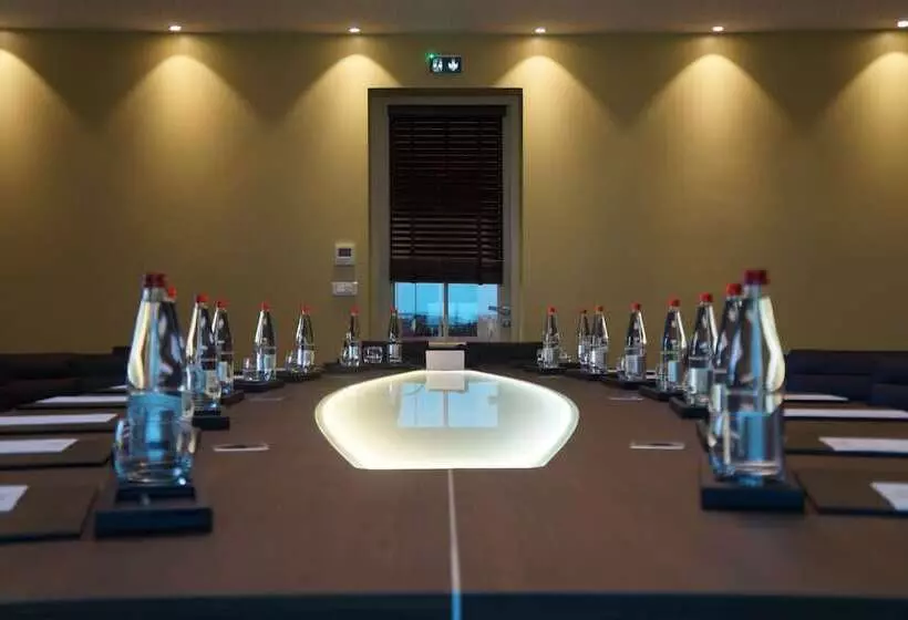 בית מלון כפרי Château D Augerville Golf & Spa Resort