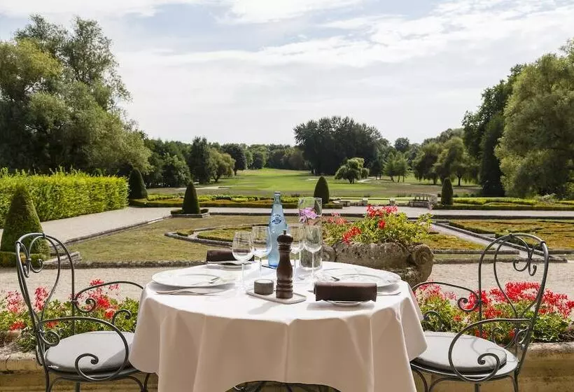 בית מלון כפרי Château D Augerville Golf & Spa Resort
