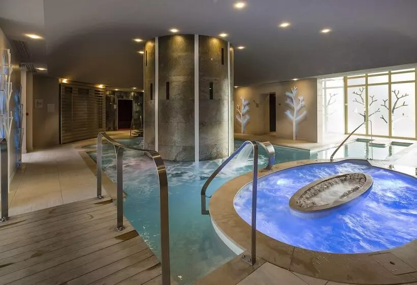 בית מלון כפרי Château D Augerville Golf & Spa Resort