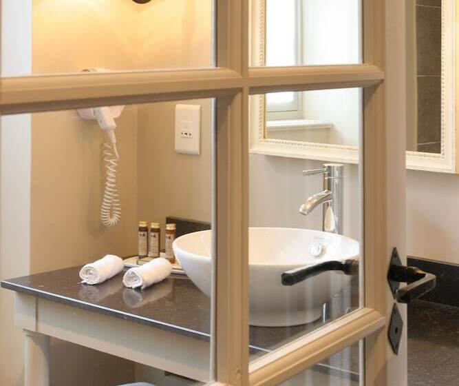 호텔 Château D Augerville Golf & Spa Resort