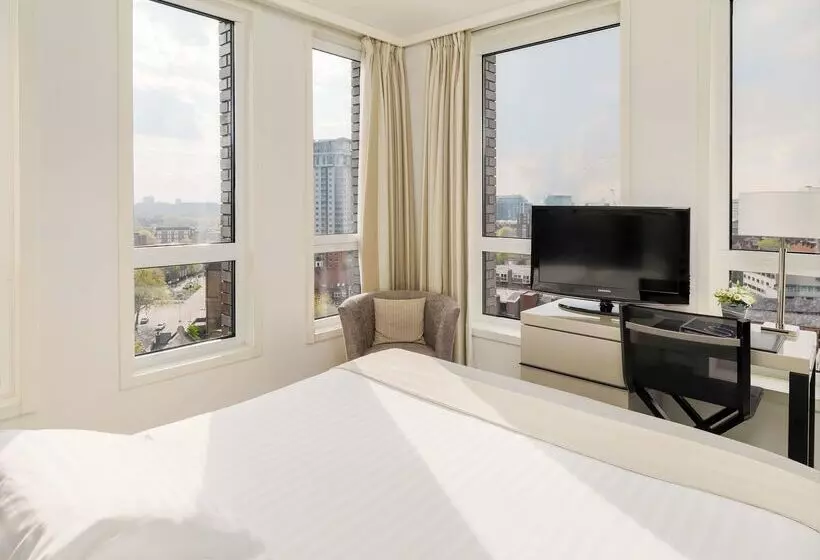 בית מלון כפרי H10 London Waterloo