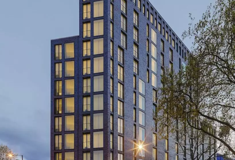 בית מלון כפרי H10 London Waterloo