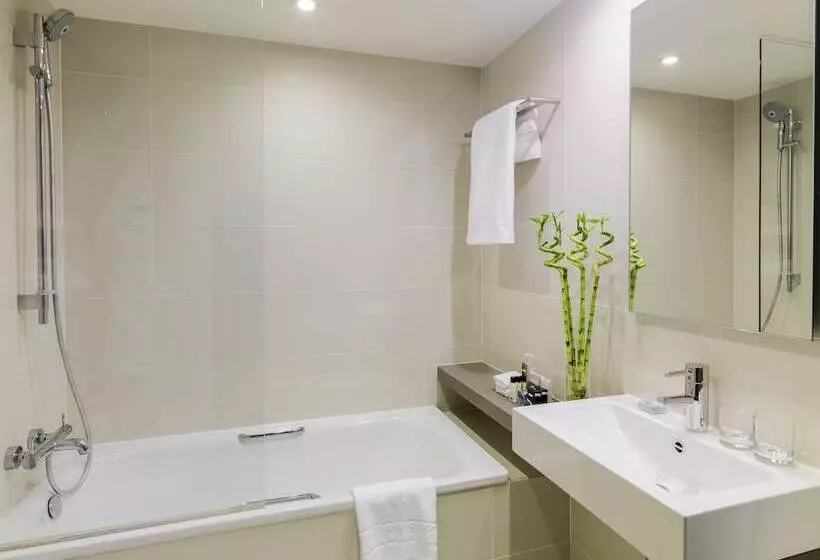 בית מלון כפרי H10 London Waterloo