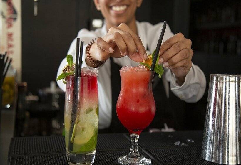 هتل H10 London Waterloo