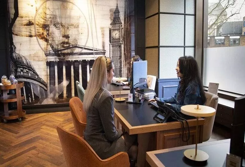 בית מלון כפרי H10 London Waterloo