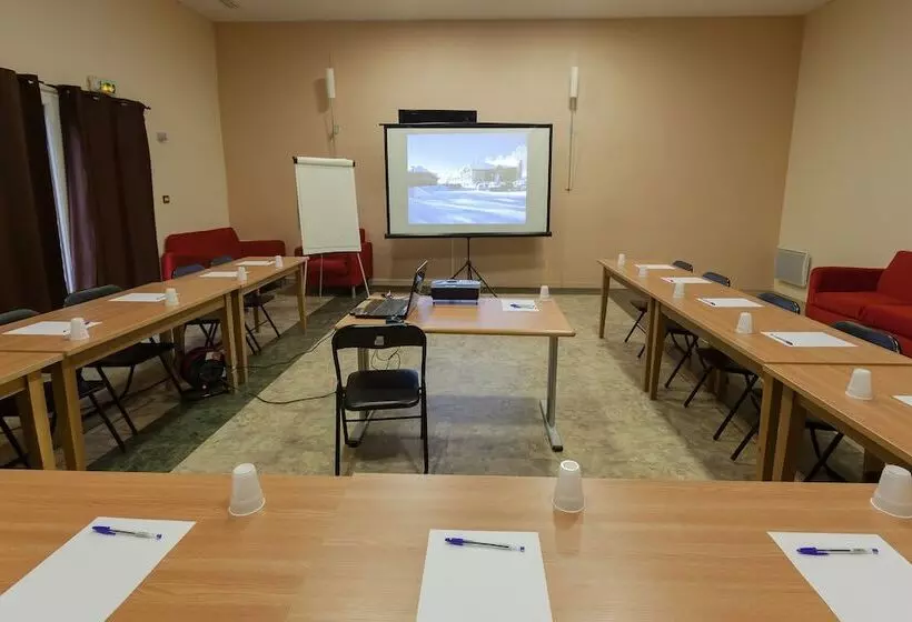 هتل Vacancéole Les Balcons D Aix