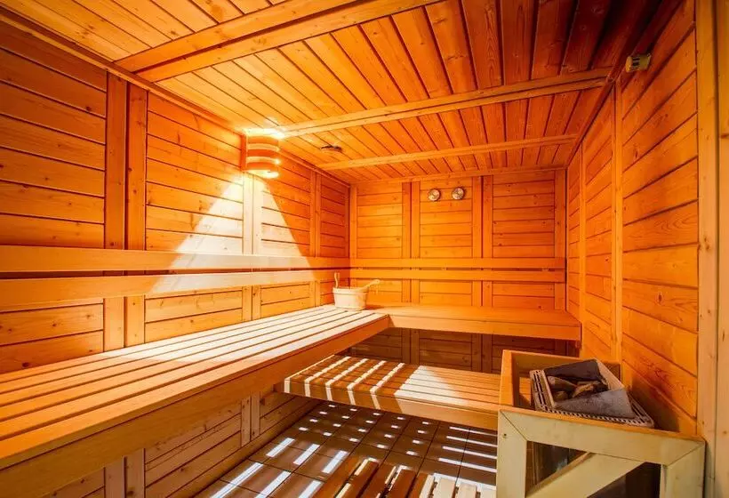 هتل Vacancéole Les Balcons D Aix