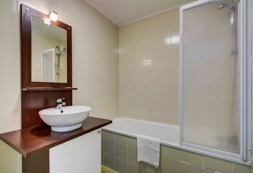 هتل Vacancéole Les Balcons D Aix