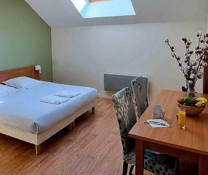 هتل Vacancéole Les Balcons D Aix