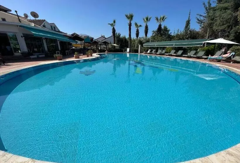 ホテル Rebin Beach