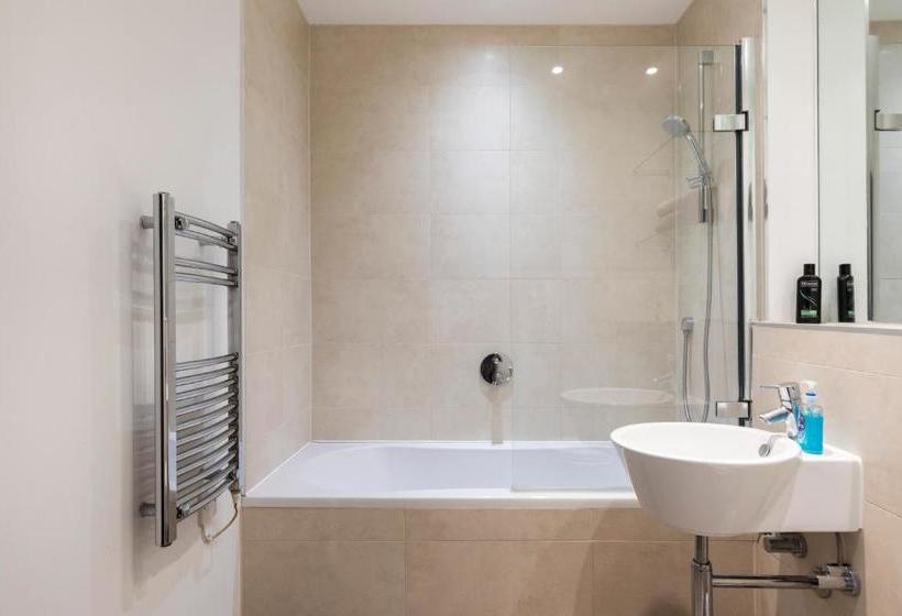 East Croydon Apartments   Just 3 Mins Walk To East Croydon Station