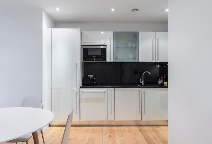 East Croydon Apartments   Just 3 Mins Walk To East Croydon Station