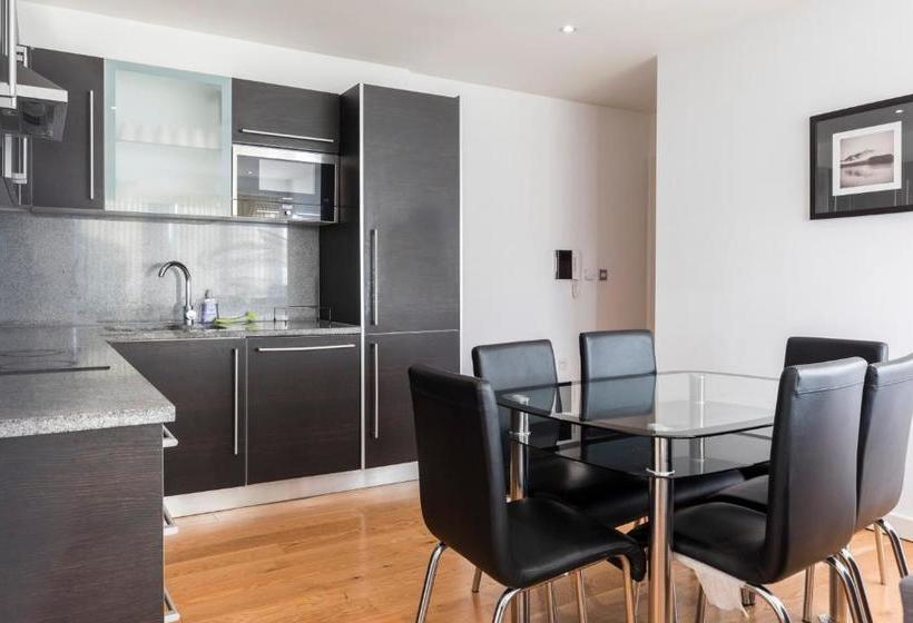 East Croydon Apartments   Just 3 Mins Walk To East Croydon Station