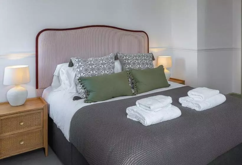 The Railway Hotel Worthing