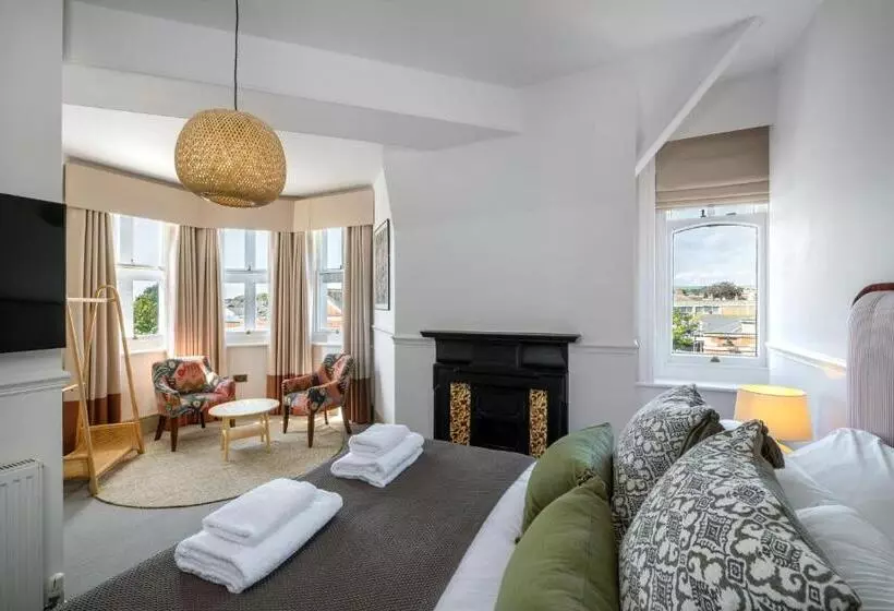 The Railway Hotel Worthing