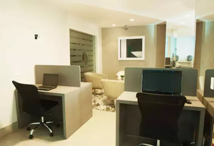 Planalto Bittar Hotel E Eventos