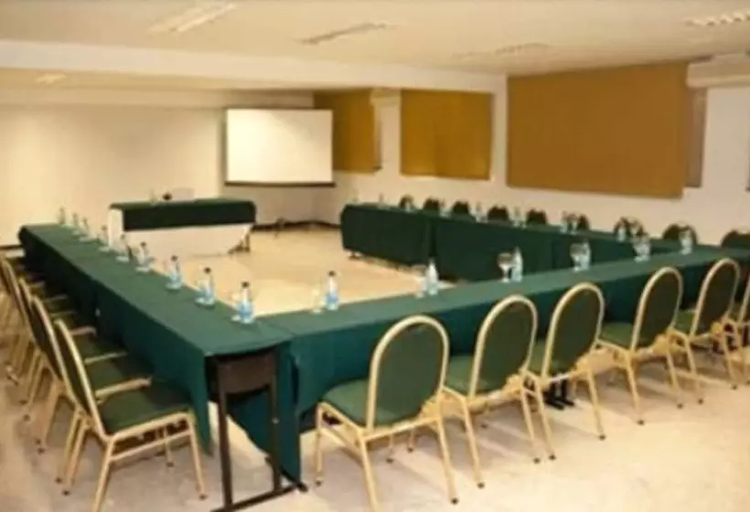 Planalto Bittar Hotel E Eventos