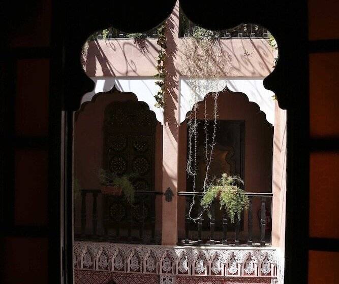 Riad Mille Et Une Nuits