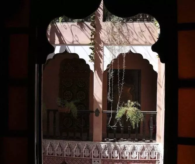 Riad Mille Et Une Nuits