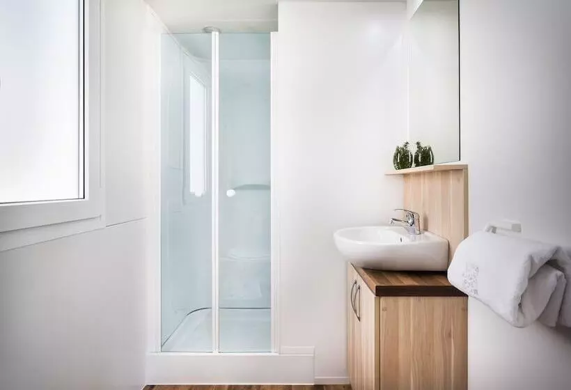 هتل Aminess Style Glamping Villas & Holiday Homes Atea