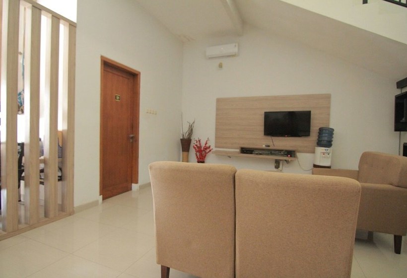 בית מלון כפרי Oemah Djari Guest House Salatiga