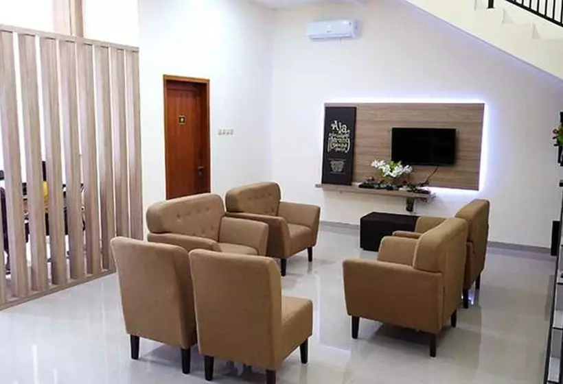 Hotelli Oemah Djari Guest House Salatiga