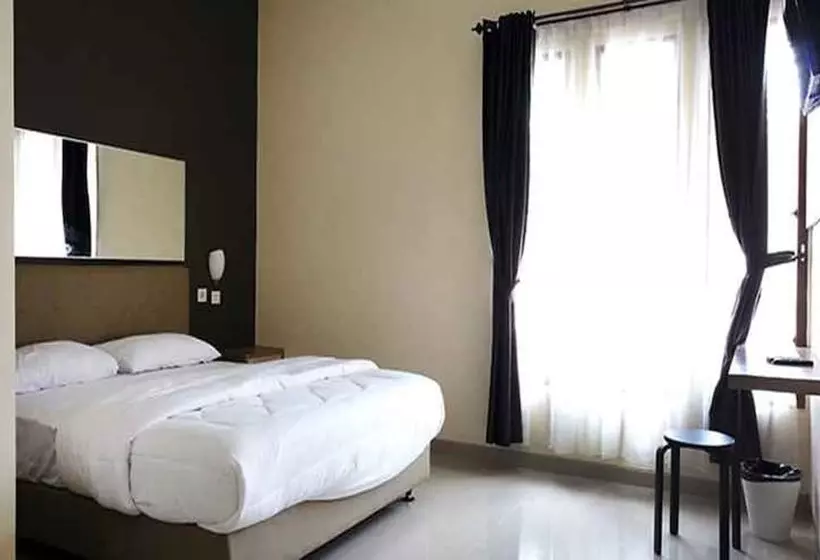 Hotelli Oemah Djari Guest House Salatiga