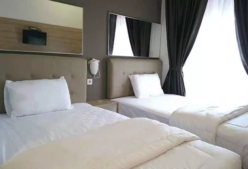 Hotelli Oemah Djari Guest House Salatiga