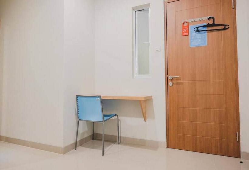 هتل Reddoorz Plus Near Soekarno Hatta Airport Taman Mahkota