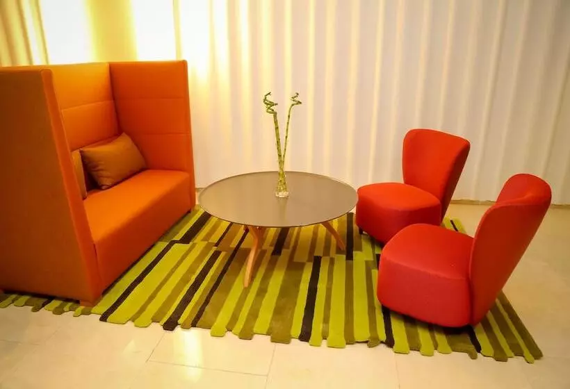 Park Mall Hotel & Conference Center