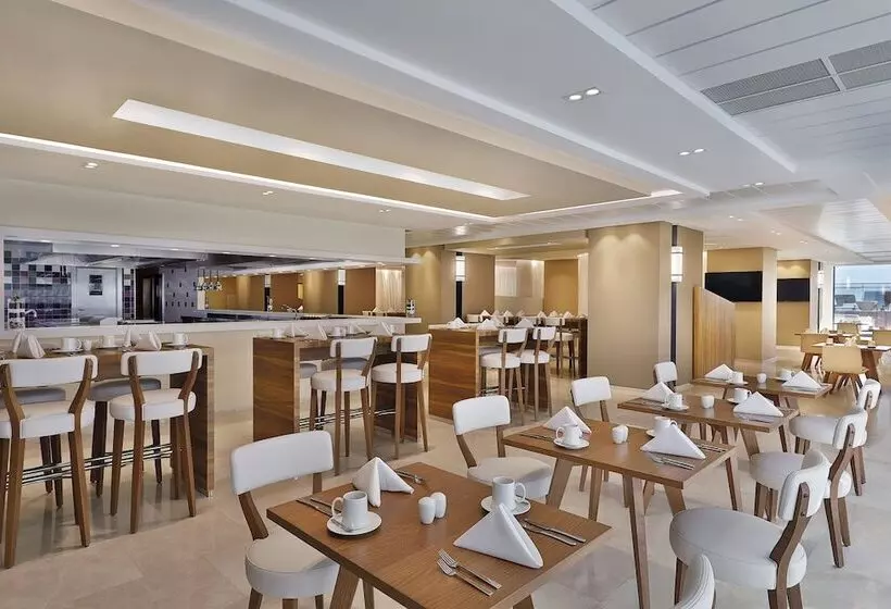 Park Mall Hotel & Conference Center